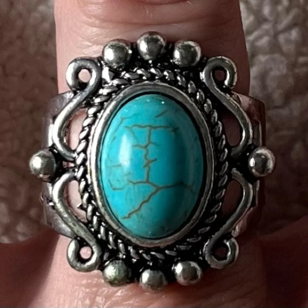 Vintage Faux Turquoise and Silver Stretch Band Ring